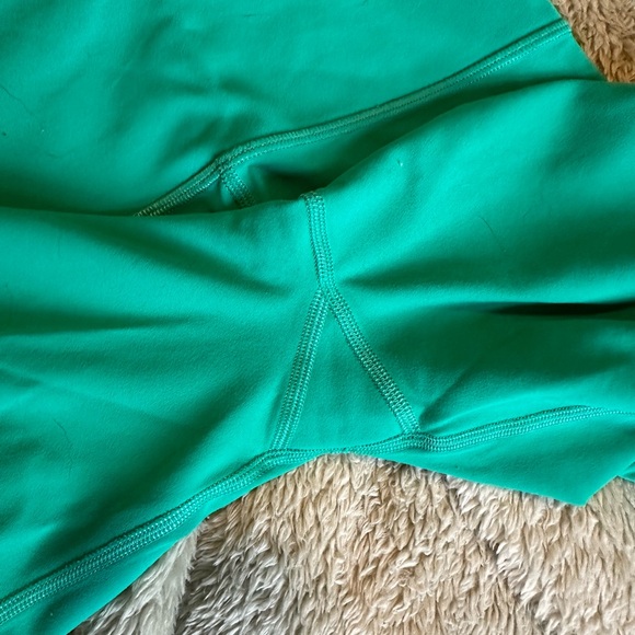 Lululemon Wunder Train High Rise 6” Shorts in Kelly Green - Picture 6 of 8